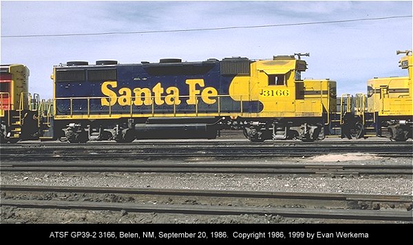 ATSF GP39-2 3166